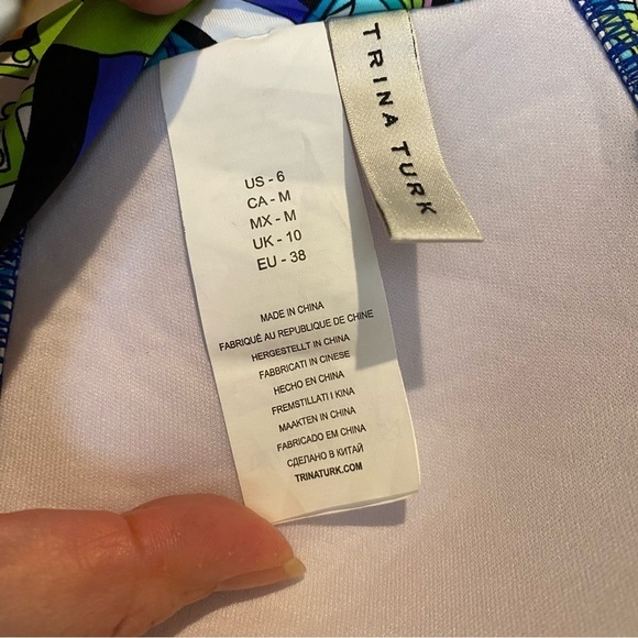 NWOT~TRINA TURK Women Multicolor Pattern Padded Bikini Top Size 6 - Picture 5 of 7